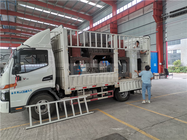 1000型<a href='http://www.anenr.cn/ssxl/10.html' target='_blank'><span>金屬撕碎機</span></a>發(fā)貨發(fā)往河北