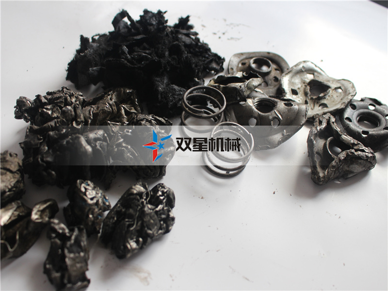 機油濾芯粉碎機設(shè)備多少錢？一套設(shè)備有多少錢？